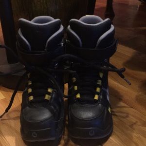 Burton Snowboarding boots